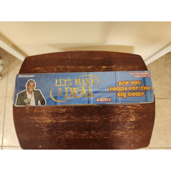 Pressman Let's Make a Deal Family Game 3-4 Players Ages 7+, 2010 - New Sealed - Picture 2 of 5